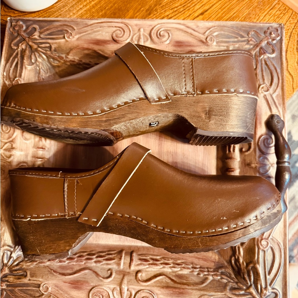 Boras Swedish size 45 Handmade Brown Leather Clogs with wood bottom - Picture 7 of 10
